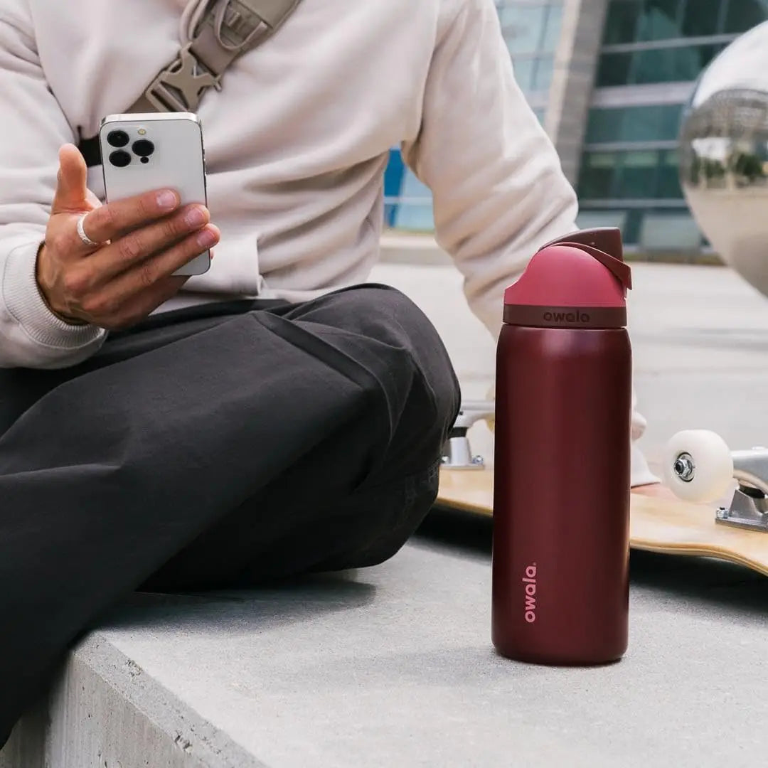 Owala Insulated Stainless Steel Water Bottle with Straw, BPA-Free Sports Water Bottle, Great for Travel, 32 Oz, Black Cherry
